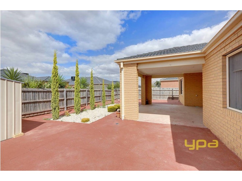 11 Cremorne Grove, Taylors Hill VIC 3037