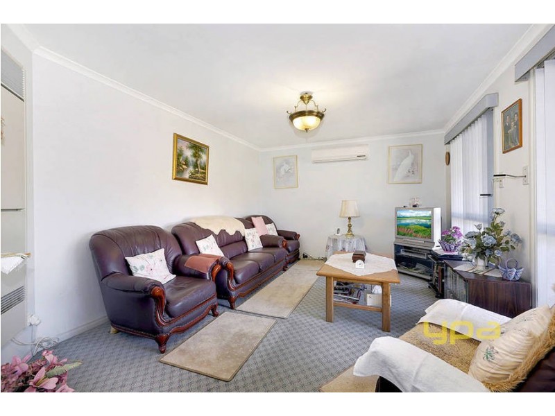 1/6 Oarsome Drive, Delahey VIC 3037