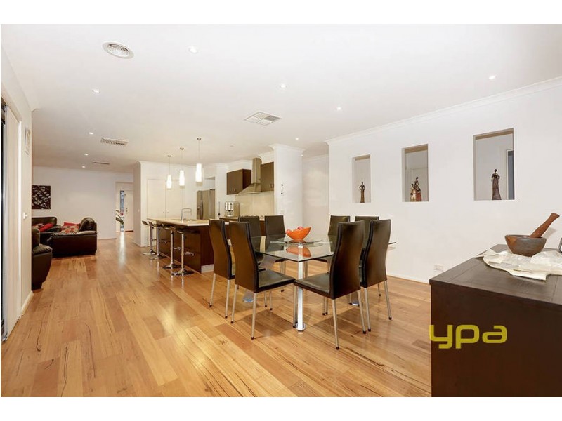 37 Melfin Drive, Hillside VIC 3037