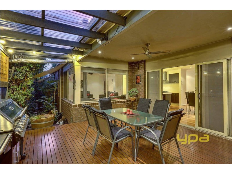 37 Melfin Drive, Hillside VIC 3037