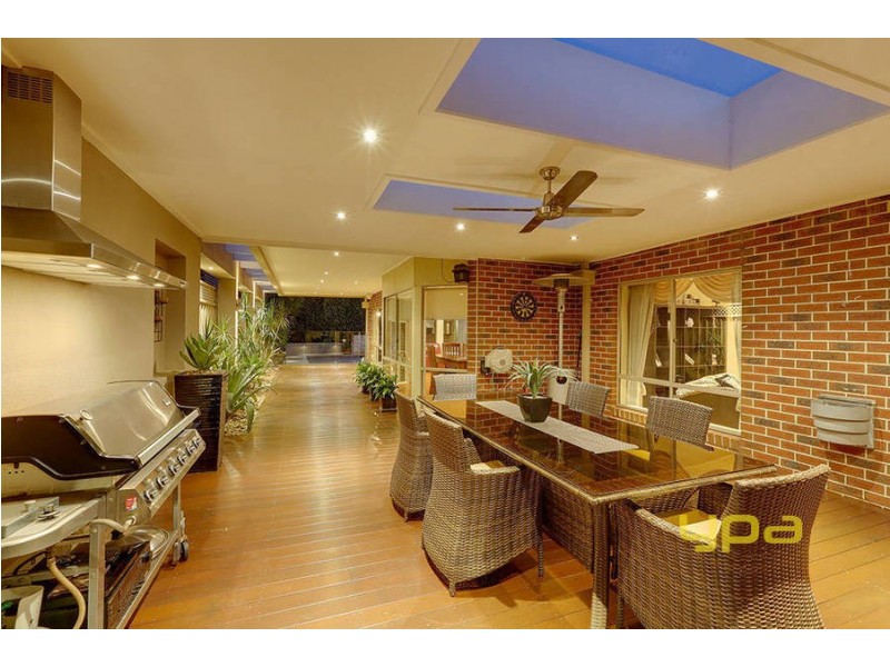17 James Court, Hillside VIC 3037