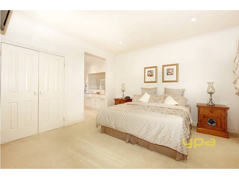 17 James Court, Hillside VIC 3037