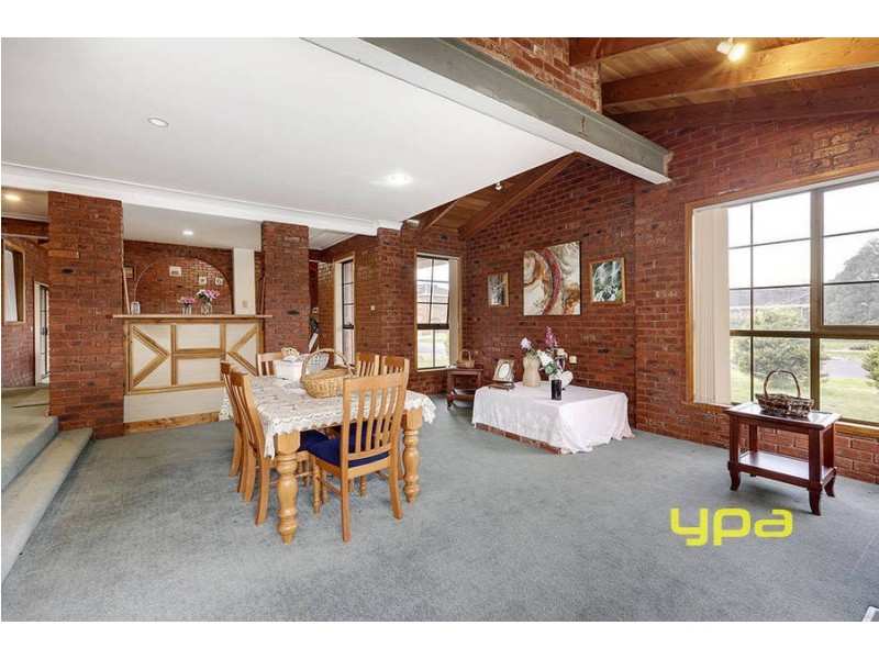 4 Belmont Avenue, Keilor Downs VIC 3038