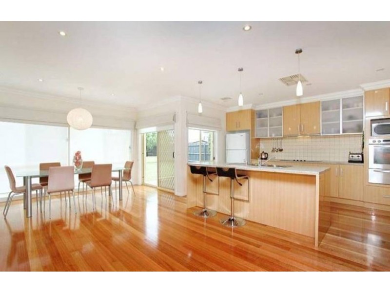 13 Flagstaff Lane, Taylors Hill VIC 3037