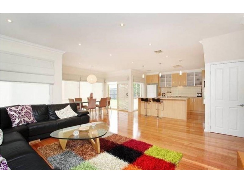 13 Flagstaff Lane, Taylors Hill VIC 3037