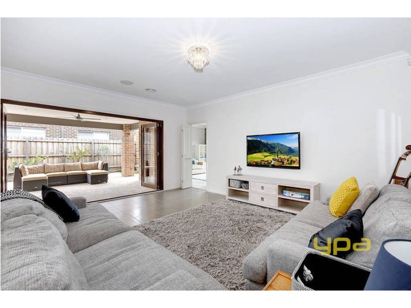 3 John Robert Place, Taylors Hill VIC 3037