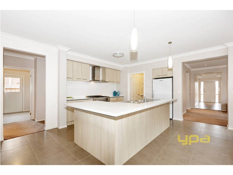 3 John Robert Place, Taylors Hill VIC 3037