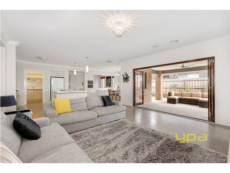 3 John Robert Place, Taylors Hill VIC 3037