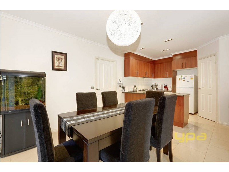 2/40 Jade Way, Hillside VIC 3037