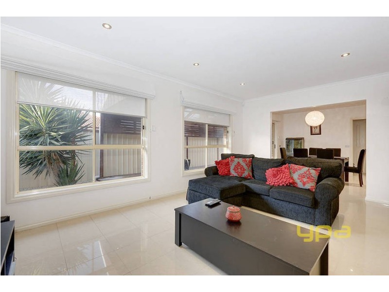 2/40 Jade Way, Hillside VIC 3037