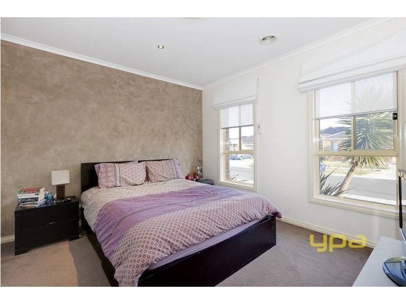 2/40 Jade Way, Hillside VIC 3037