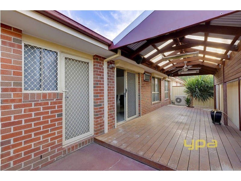 2/40 Jade Way, Hillside VIC 3037