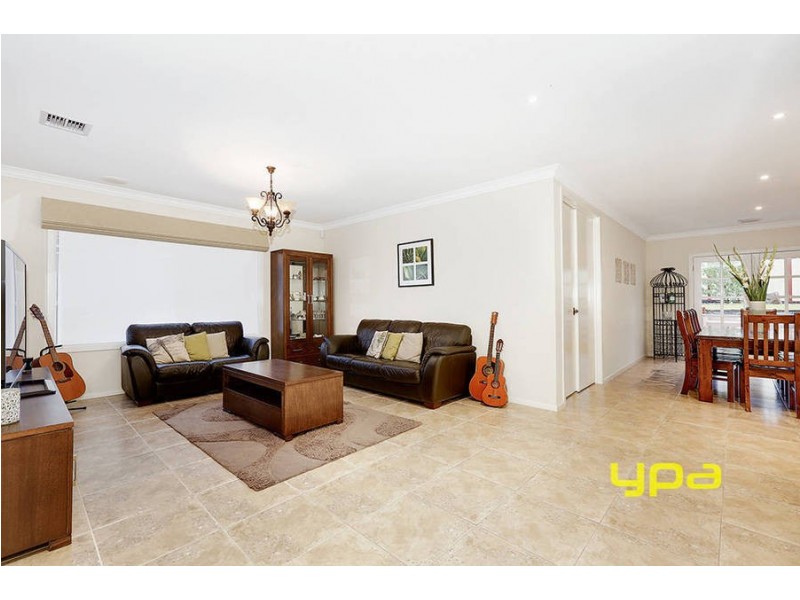 9 James Court, Hillside VIC 3037