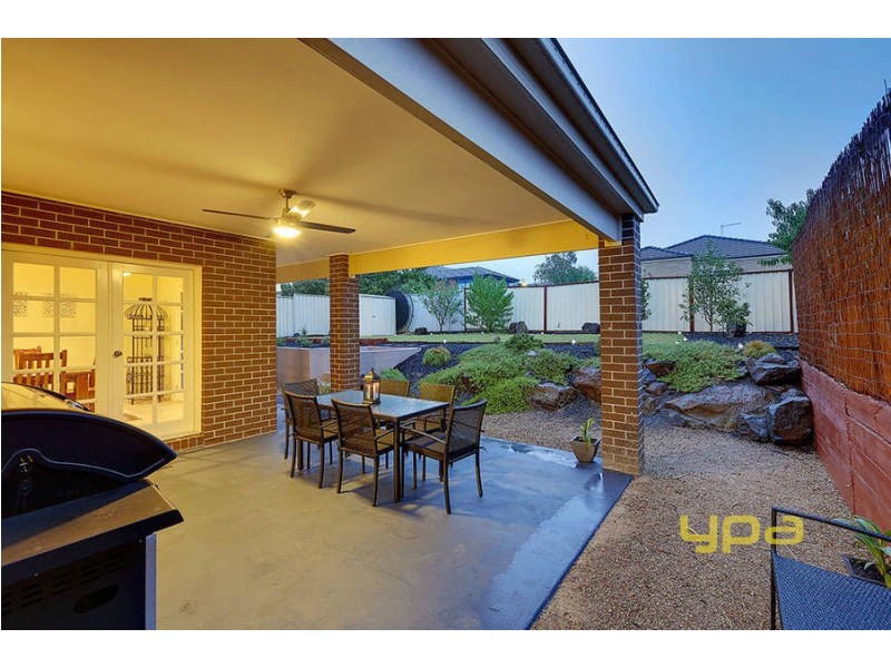 9 James Court, Hillside VIC 3037