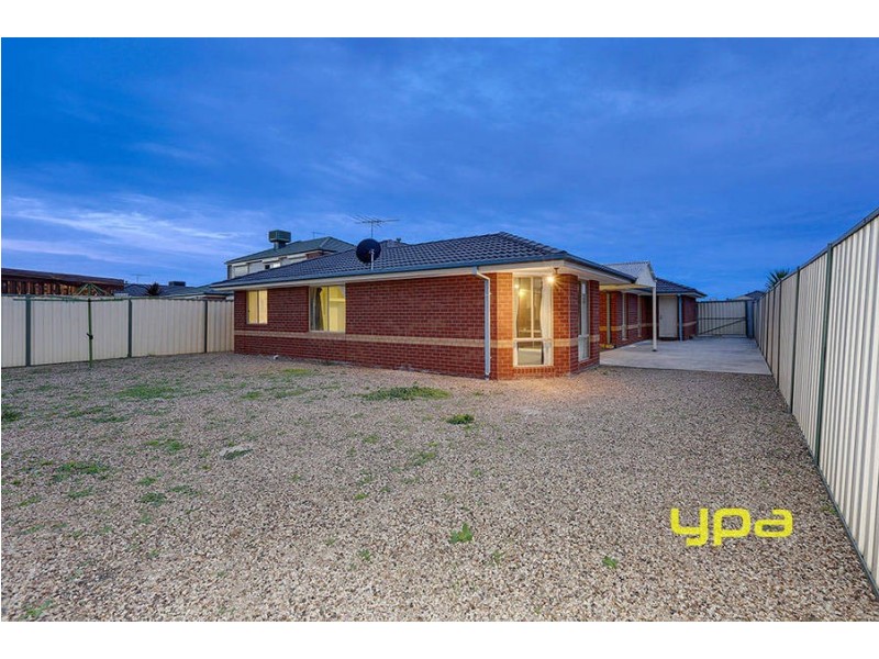 11 Pavleka Street, Hillside VIC 3037