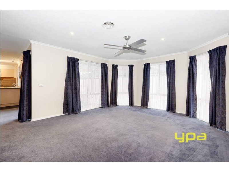 11 Pavleka Street, Hillside VIC 3037