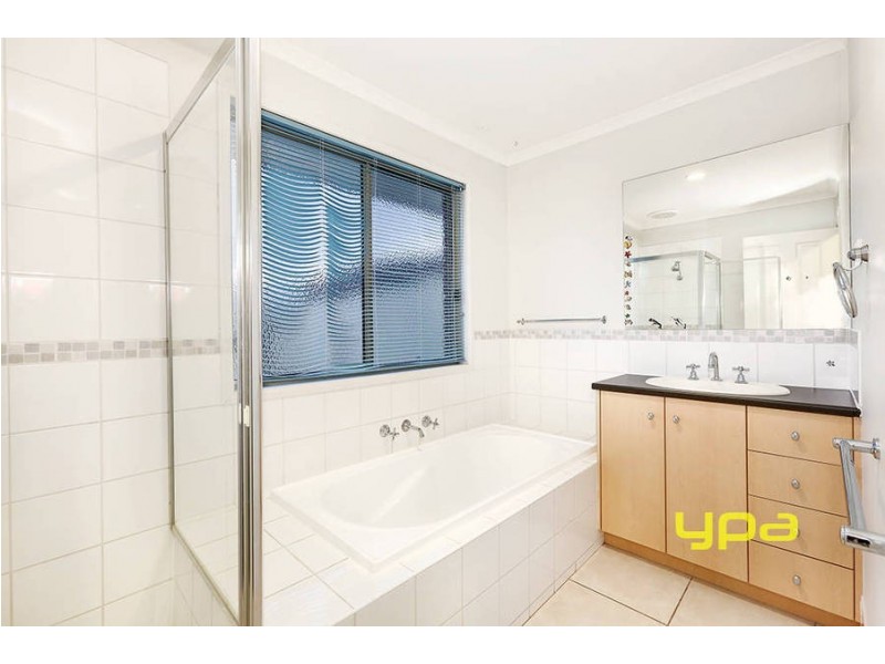 11 Pavleka Street, Hillside VIC 3037