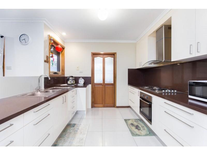 26 Minerva Crescent, Keilor Downs VIC 3038