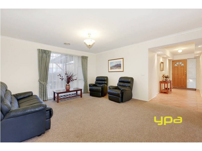 20 Saronvale Crescent, Hillside VIC 3037