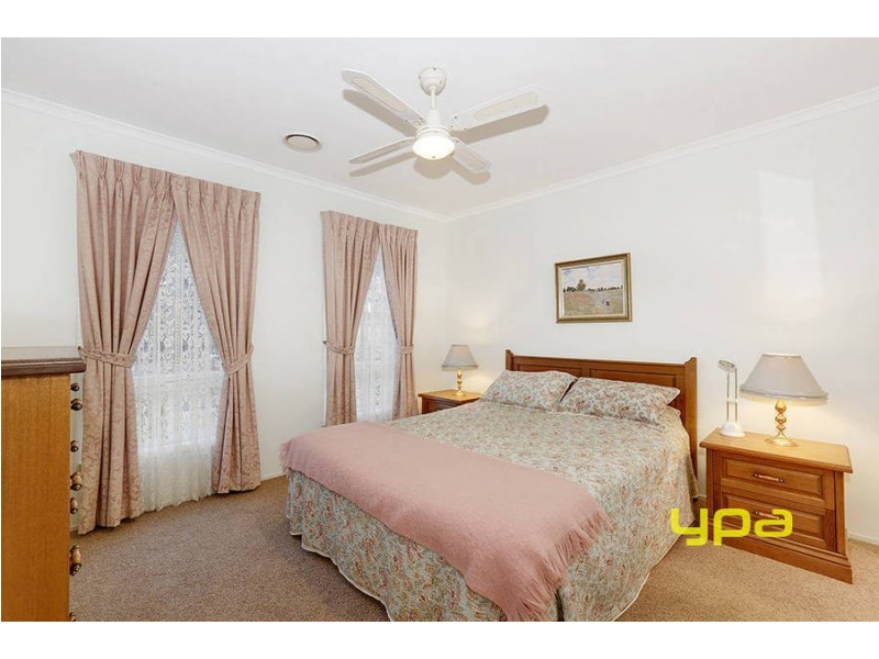 20 Saronvale Crescent, Hillside VIC 3037