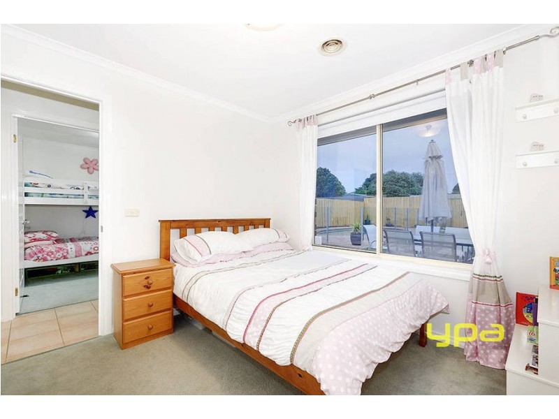 6 Cassinia Close, Delahey VIC 3037