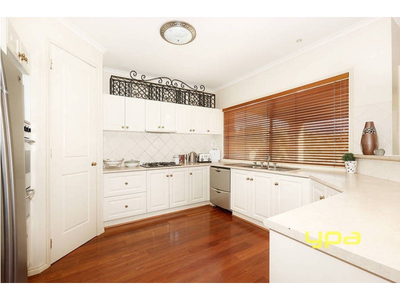 41 Glenbruar Drive, Hillside VIC 3037