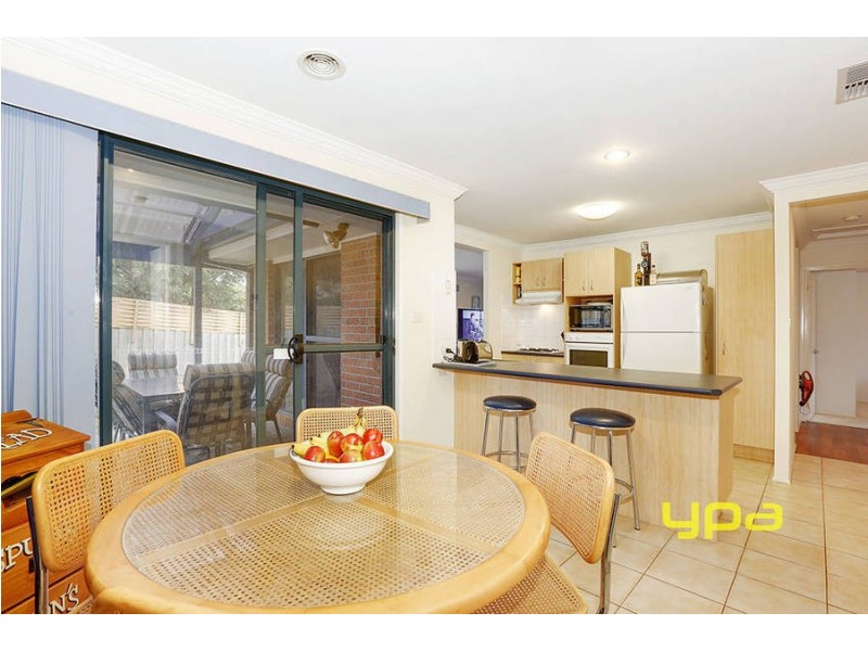 10 Kanmore Crescent, Hillside VIC 3037