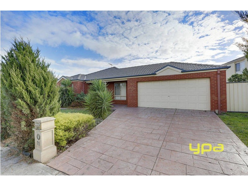 11 Amber Way, Taylors Hill VIC 3037