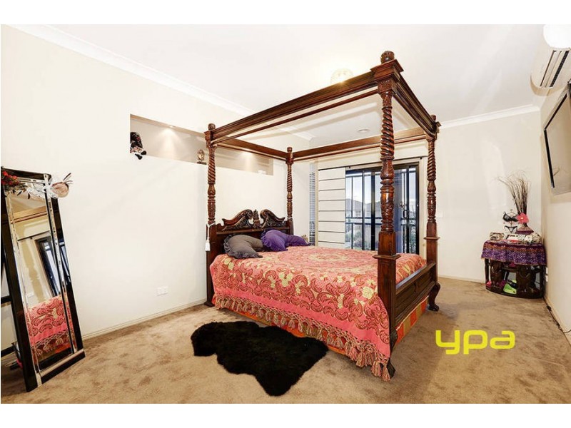 13 Hindmarsh Way, Taylors Hill VIC 3037