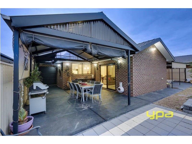 13 Hindmarsh Way, Taylors Hill VIC 3037