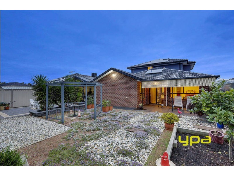 13 Hindmarsh Way, Taylors Hill VIC 3037