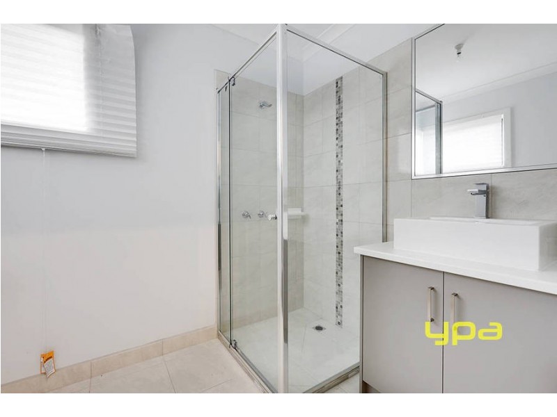 125 Catherine Drive, Hillside VIC 3037