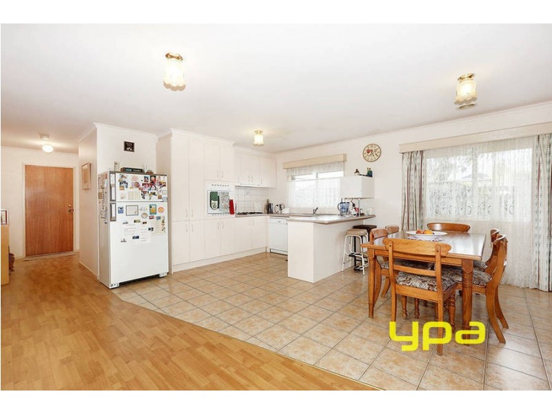 1 Kellybrook Close, Delahey VIC 3037