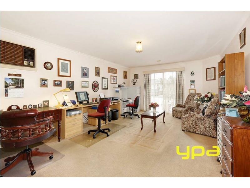 1 Kellybrook Close, Delahey VIC 3037