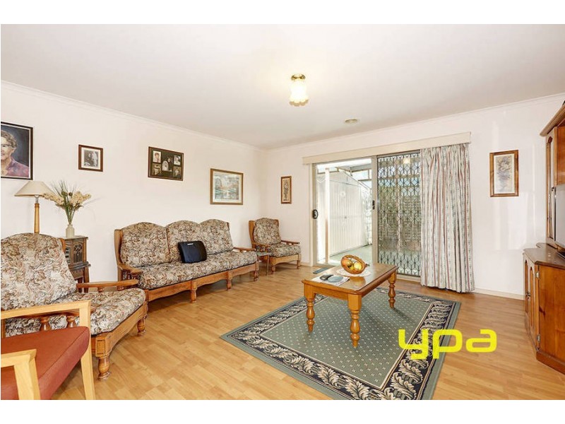 1 Kellybrook Close, Delahey VIC 3037