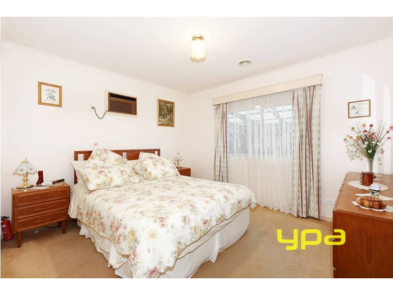 1 Kellybrook Close, Delahey VIC 3037