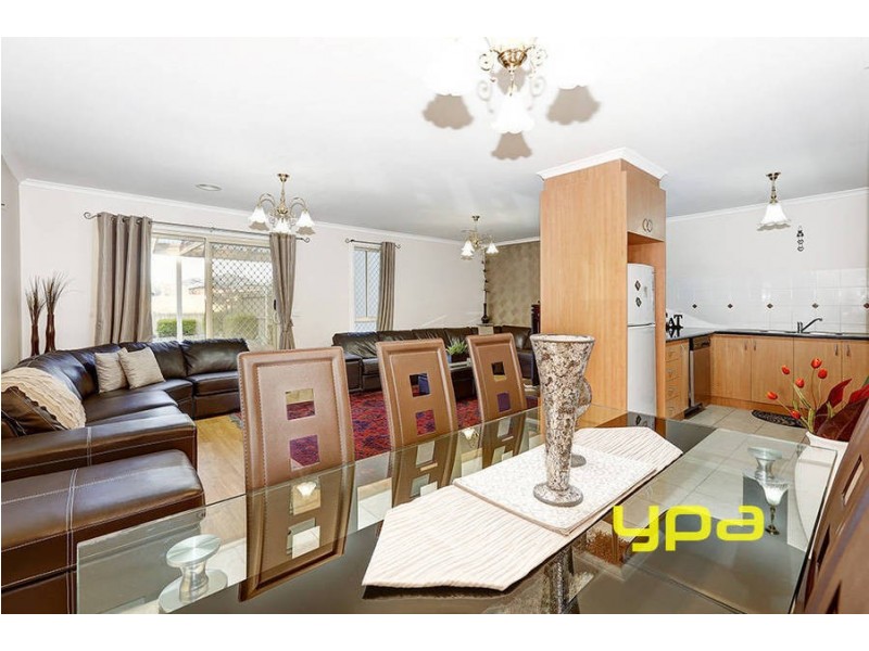 1/6 Aneta Avenue, Hillside VIC 3037