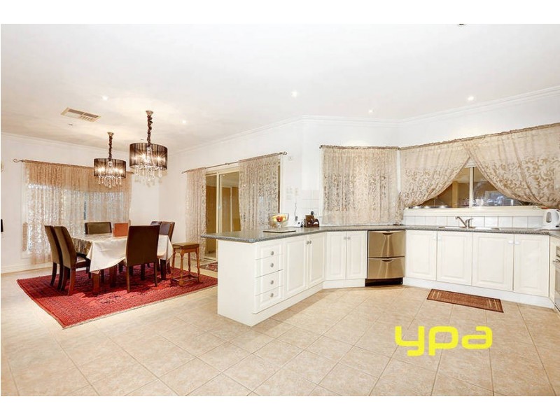 84 Catherine Drive, Hillside VIC 3037