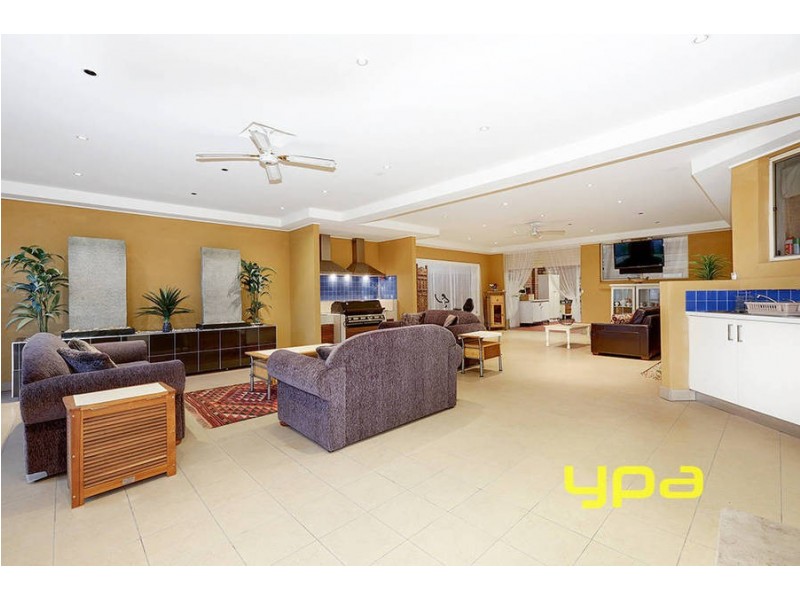 84 Catherine Drive, Hillside VIC 3037