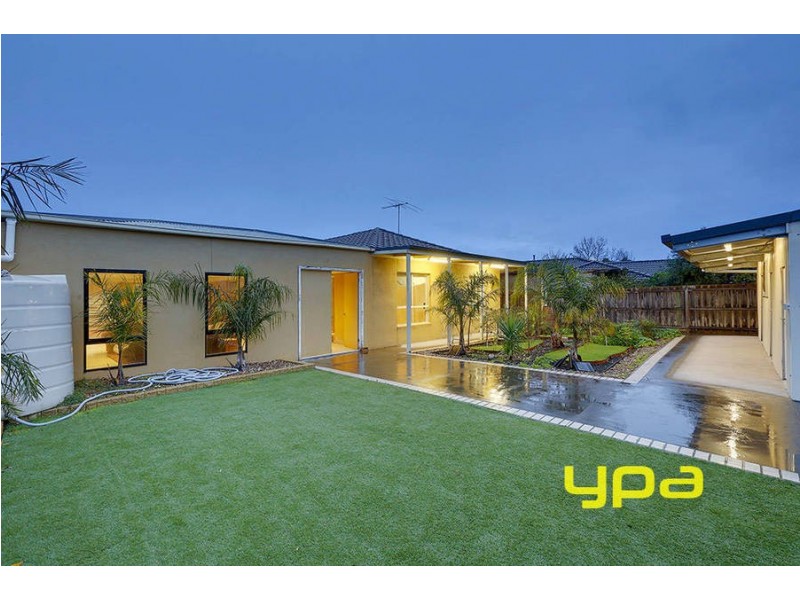 84 Catherine Drive, Hillside VIC 3037