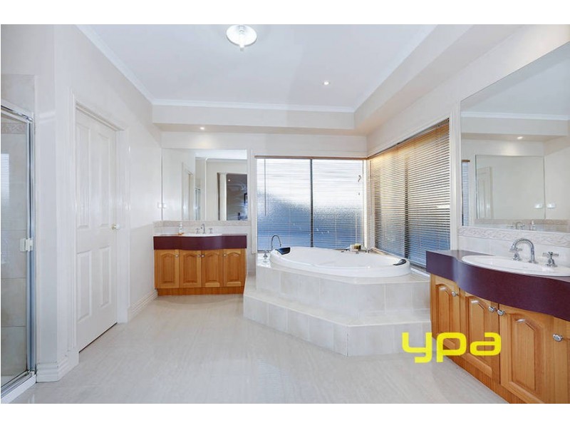 20 Topaz Drive, Hillside VIC 3037