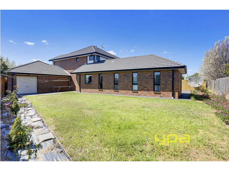 81 Taylors Hill Blvd, Taylors Hill VIC 3037