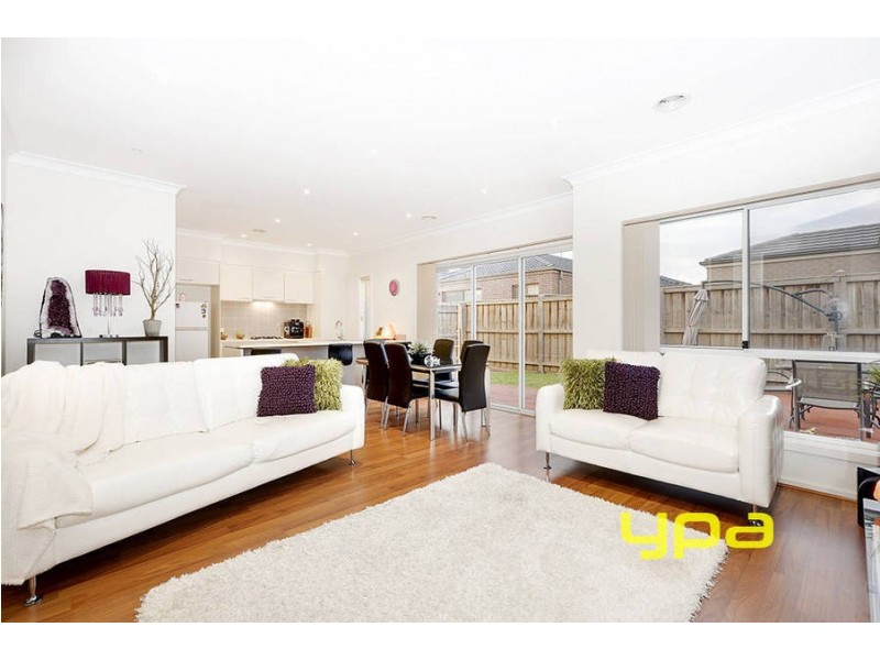 37 Eloura Circuit, Taylors Hill VIC 3037