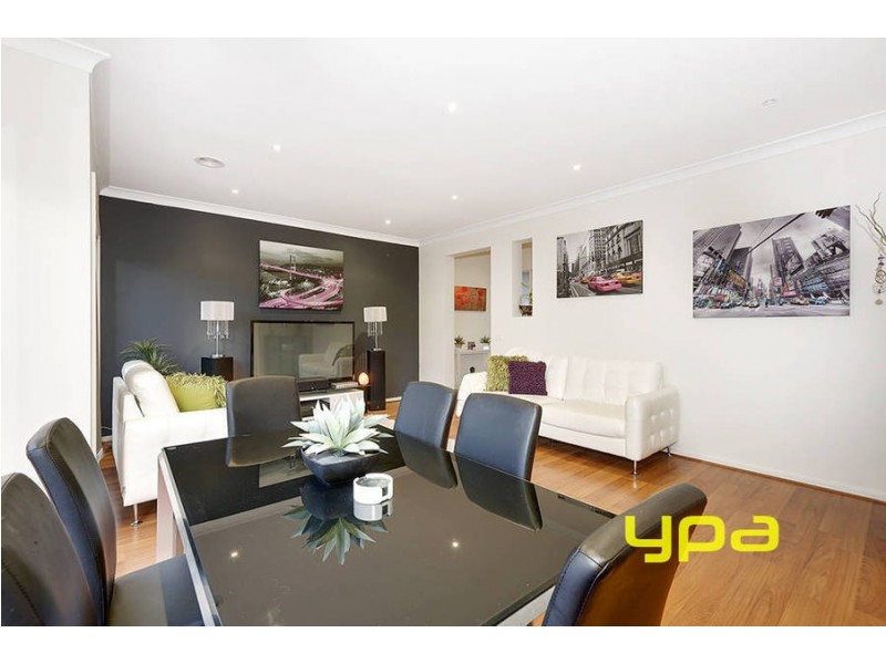 37 Eloura Circuit, Taylors Hill VIC 3037