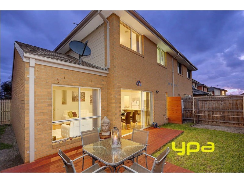 37 Eloura Circuit, Taylors Hill VIC 3037