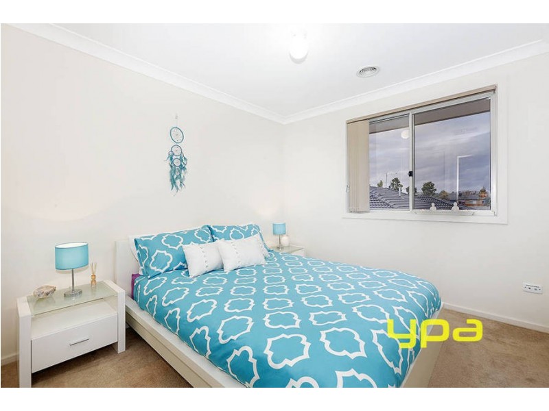 37 Eloura Circuit, Taylors Hill VIC 3037