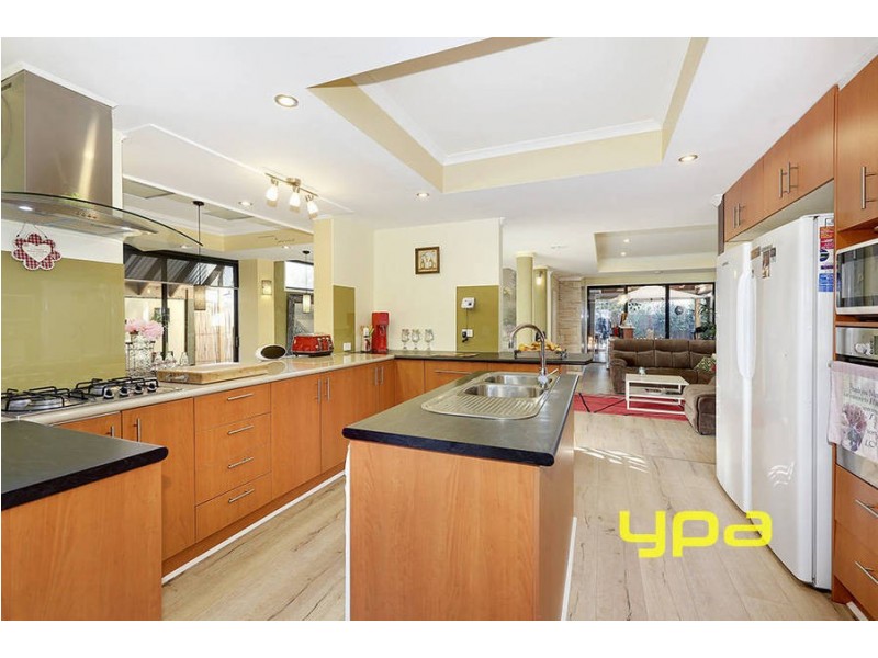 68 Lady Rose Crescent, Sydenham VIC 3037