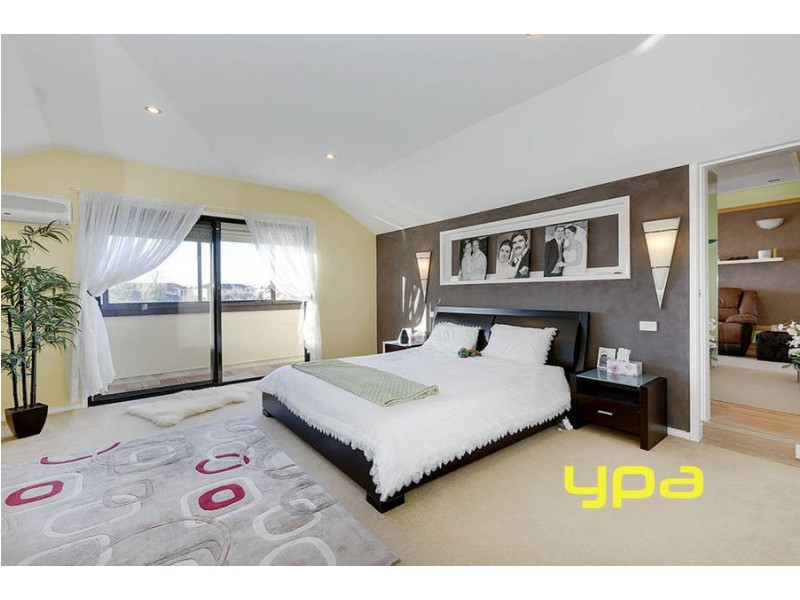 68 Lady Rose Crescent, Sydenham VIC 3037