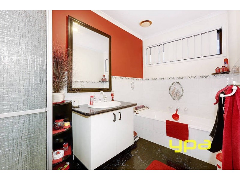 39 Dundee Way, Sydenham VIC 3037