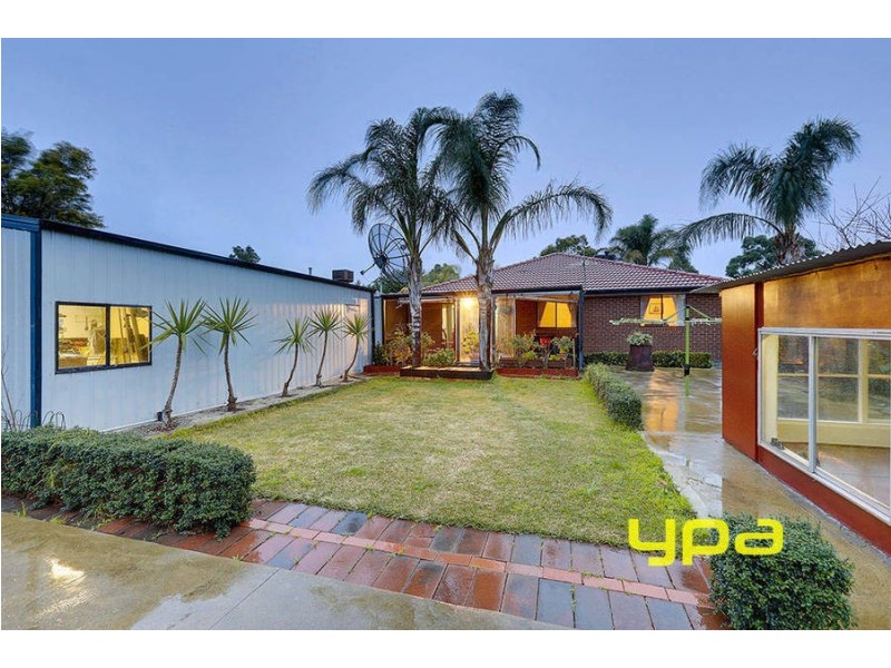 39 Dundee Way, Sydenham VIC 3037